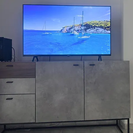 La Vie Royale * Nicósia