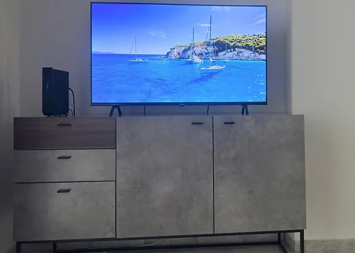 La Vie Royale * Nicósia