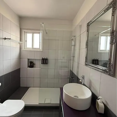 Elegant 2Br Apartment- La Vie Royale *