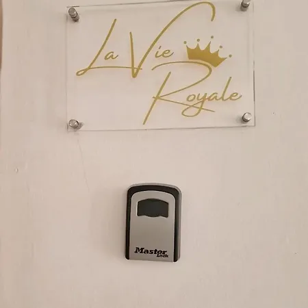 La Vie Royale * Nicosie